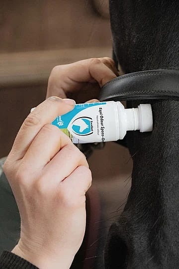 EQUI0023F2-equi-odour-spons-on-75-ml Equi Odour Spons-On 75 ml