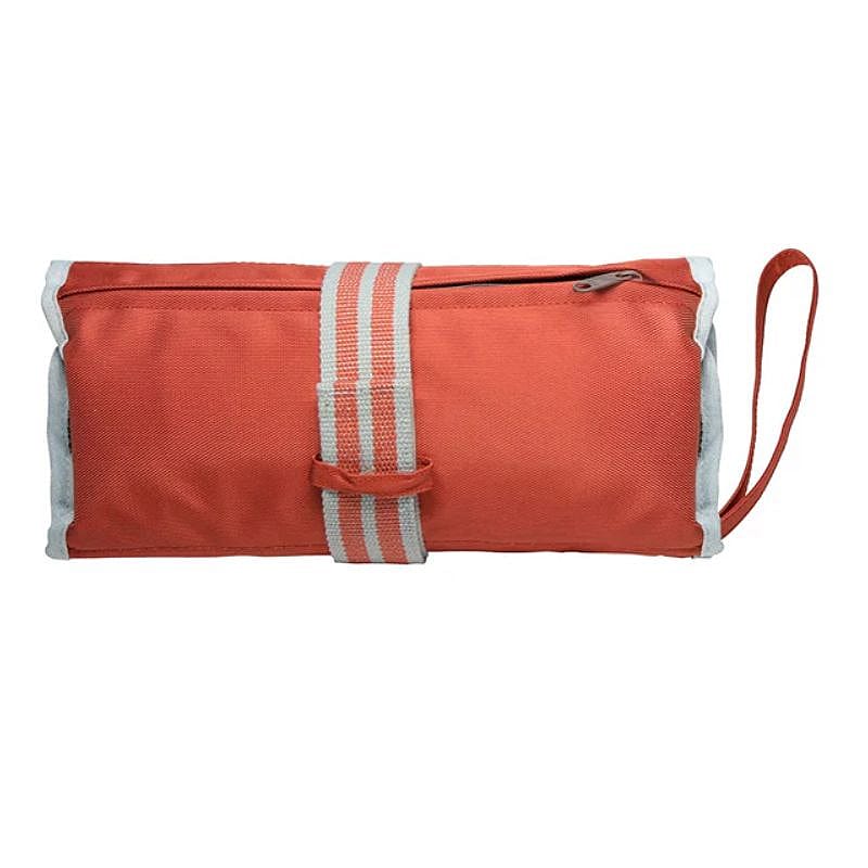 Kurgo First Aid Kit Paprika – EHBO-set voor honden (50-delig)